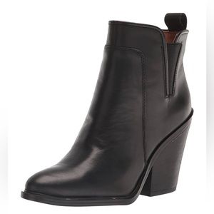 Franco Sarto Women's L-Gamble Ankle Boot Size 7